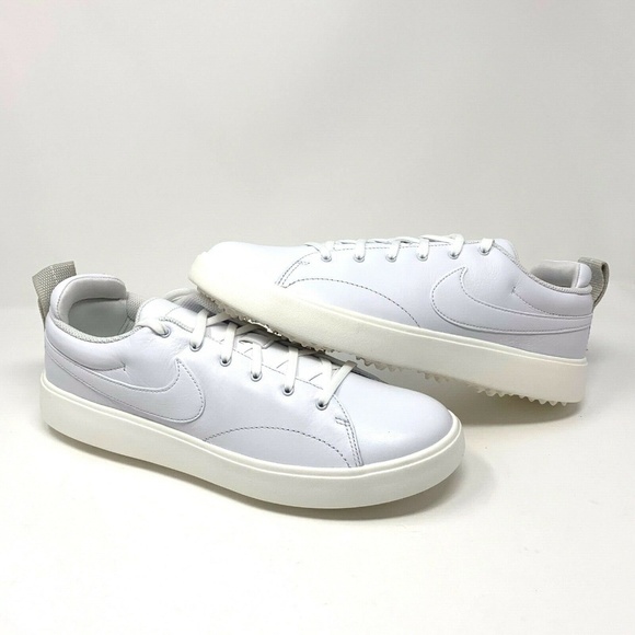 nike course classic spikeless golf shoes